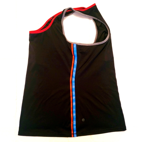 Built-in bra tank top - Picture 3 of 3